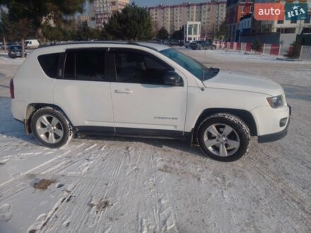 Білий Джип Compass, об'ємом двигуна 2 л та пробігом 140 тис. км за 9500 $, фото 1 на Automoto.ua