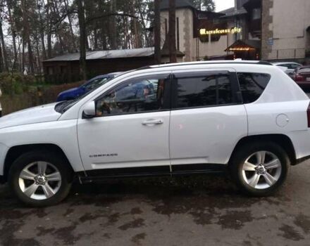 Білий Джип Compass, об'ємом двигуна 2.36 л та пробігом 296 тис. км за 9000 $, фото 1 на Automoto.ua