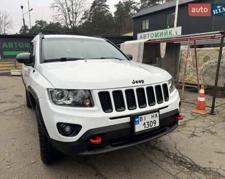 Белый Джип Компас, объемом двигателя 2.4 л и пробегом 104 тыс. км за 10900 $, фото 1 на Automoto.ua