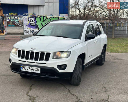 Белый Джип Компас, объемом двигателя 2.36 л и пробегом 245 тыс. км за 8800 $, фото 1 на Automoto.ua