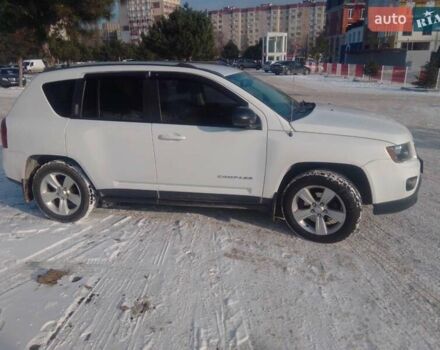 Белый Джип Компас, объемом двигателя 2 л и пробегом 140 тыс. км за 9500 $, фото 1 на Automoto.ua