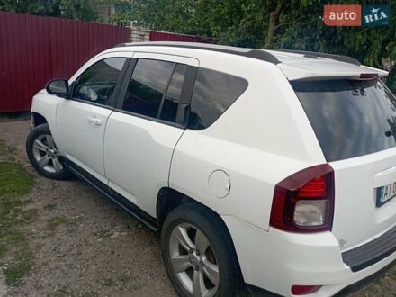 Джип Компас 2015 в Киеве на Automoto.ua Белый Джип Компас, объемом двигателя 2 л и пробегом 105 тыс. км за 8700 $, фото 1 на Automoto.ua