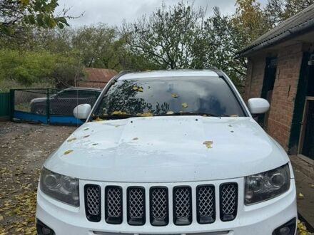 Білий Джип Compass, об'ємом двигуна 2 л та пробігом 305 тис. км за 9500 $, фото 1 на Automoto.ua