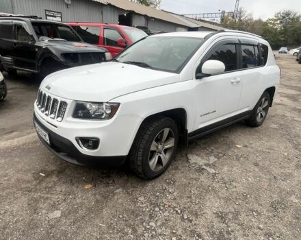 Белый Джип Компас, объемом двигателя 2 л и пробегом 126 тыс. км за 11200 $, фото 1 на Automoto.ua