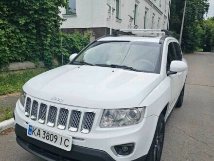 Белый Джип Компас, объемом двигателя 2 л и пробегом 164 тыс. км за 12500 $, фото 1 на Automoto.ua