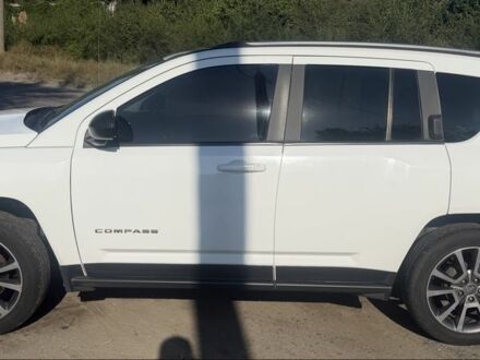 Білий Джип Compass, об'ємом двигуна 2 л та пробігом 127 тис. км за 8034 $, фото 1 на Automoto.ua