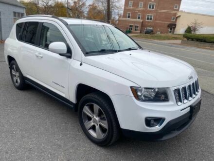 Білий Джип Compass, об'ємом двигуна 2.4 л та пробігом 74 тис. км за 11200 $, фото 1 на Automoto.ua