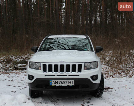 Белый Джип Компас, объемом двигателя 2 л и пробегом 201 тыс. км за 10400 $, фото 1 на Automoto.ua