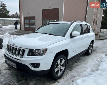 Белый Джип Компас, объемом двигателя 2 л и пробегом 171 тыс. км за 10200 $, фото 1 на Automoto.ua