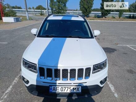 Джип Компас 2016 в Виннице на Automoto.ua Белый Джип Компас, объемом двигателя 2.36 л и пробегом 120 тыс. км за 10500 $, фото 1 на Automoto.ua