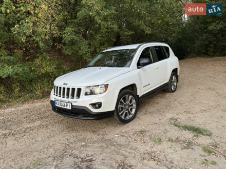 Джип Compass 2016 у Києві на Automoto.ua Білий Джип Compass, об'ємом двигуна 2 л та пробігом 157 тис. км за 10700 $, фото 1 на Automoto.ua