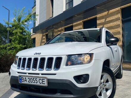 Белый Джип Компас, объемом двигателя 2 л и пробегом 172 тыс. км за 11000 $, фото 1 на Automoto.ua