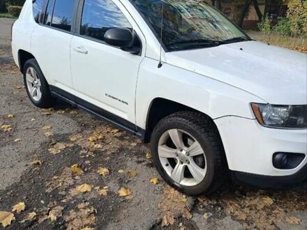Белый Джип Компас, объемом двигателя 2 л и пробегом 150 тыс. км за 10000 $, фото 1 на Automoto.ua