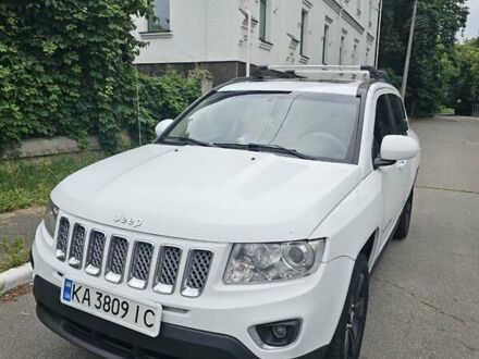 Джип Compass 2016 у Києві на Automoto.ua Білий Джип Compass, об'ємом двигуна 2 л та пробігом 164 тис. км за 11800 $, фото 1 на Automoto.ua