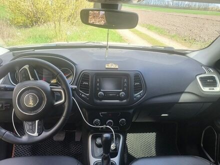 Белый Джип Компас, объемом двигателя 2.36 л и пробегом 163 тыс. км за 13700 $, фото 1 на Automoto.ua