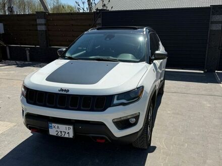 Білий Джип Compass, об'ємом двигуна 2.4 л та пробігом 88 тис. км за 15500 $, фото 1 на Automoto.ua