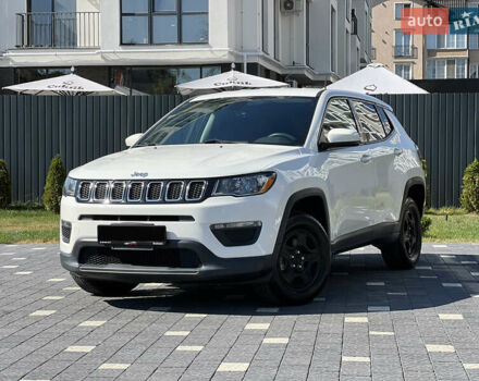Білий Джип Compass, об'ємом двигуна 2.4 л та пробігом 72 тис. км за 11800 $, фото 1 на Automoto.ua