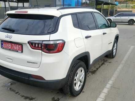 Джип Compass 2017 у Житомирі на Automoto.ua Білий Джип Compass, об'ємом двигуна 0 л та пробігом 170 тис. км за 319 $, фото 1 на Automoto.ua