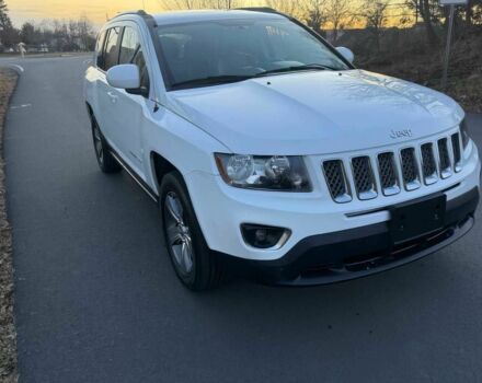 Білий Джип Compass, об'ємом двигуна 2.4 л та пробігом 59 тис. км за 4200 $, фото 1 на Automoto.ua