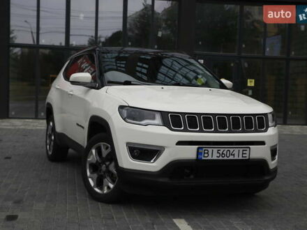 Джип Компас 2017 в Кременчуге на Automoto.ua Белый Джип Компас, объемом двигателя 2.36 л и пробегом 90 тыс. км за 15500 $, фото 1 на Automoto.ua
