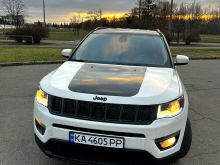 Білий Джип Compass, об'ємом двигуна 2.4 л та пробігом 181 тис. км за 12500 $, фото 1 на Automoto.ua