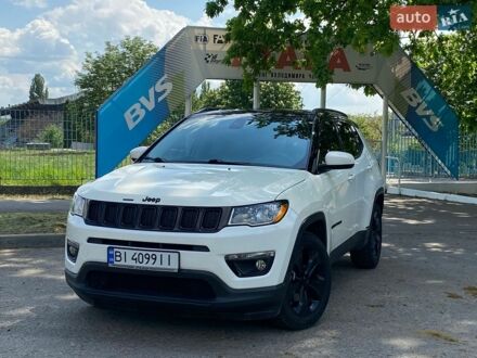 Білий Джип Compass, об'ємом двигуна 2.4 л та пробігом 218 тис. км за 12500 $, фото 1 на Automoto.ua
