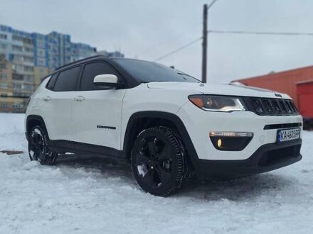 Белый Джип Компас, объемом двигателя 2.36 л и пробегом 180 тыс. км за 11650 $, фото 1 на Automoto.ua