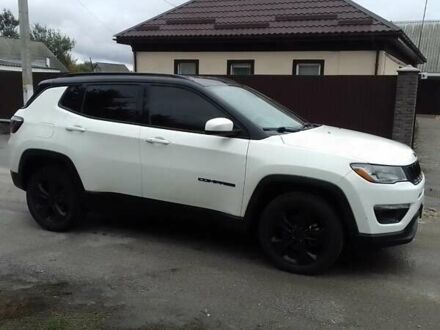 Белый Джип Компас, объемом двигателя 2.36 л и пробегом 180 тыс. км за 14400 $, фото 1 на Automoto.ua