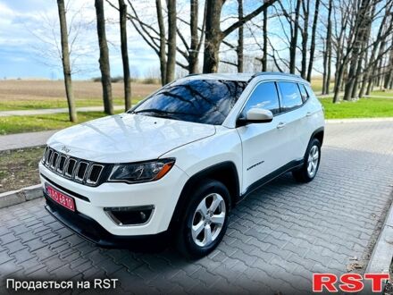 Білий Джип Compass, об'ємом двигуна 2.4 л та пробігом 153 тис. км за 14000 $, фото 1 на Automoto.ua