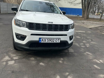 Джип Компас 2019 в Харькове на Automoto.ua Белый Джип Компас, объемом двигателя 2.36 л и пробегом 95 тыс. км за 16400 $, фото 1 на Automoto.ua