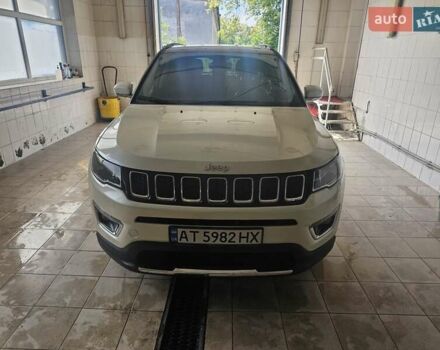 Білий Джип Compass, об'ємом двигуна 2.4 л та пробігом 82 тис. км за 15550 $, фото 1 на Automoto.ua