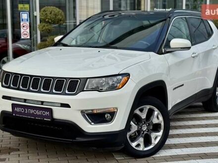 Джип Compass 2019 у Чернігові на Automoto.ua Білий Джип Compass, об'ємом двигуна 2.36 л та пробігом 107 тис. км за 17700 $, фото 1 на Automoto.ua
