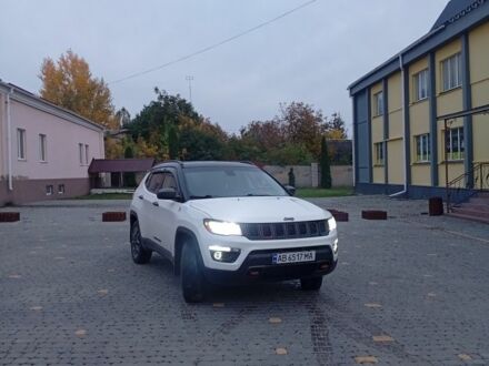 Белый Джип Компас, объемом двигателя 2.4 л и пробегом 180 тыс. км за 16990 $, фото 1 на Automoto.ua