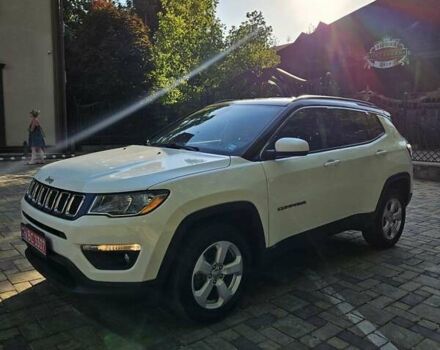 Білий Джип Compass, об'ємом двигуна 2.4 л та пробігом 61 тис. км за 15000 $, фото 1 на Automoto.ua