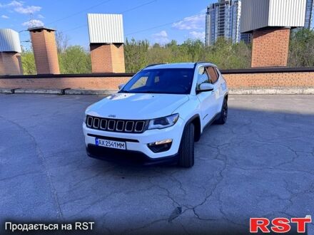 Білий Джип Compass, об'ємом двигуна 2.4 л та пробігом 95 тис. км за 17770 $, фото 1 на Automoto.ua