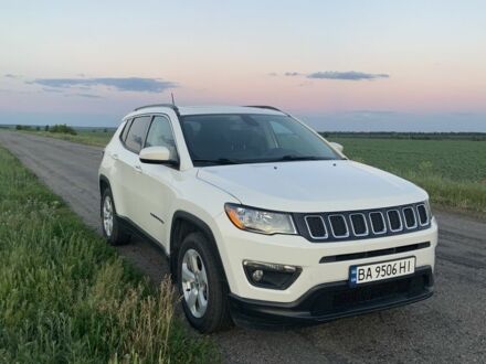 Білий Джип Compass, об'ємом двигуна 2.4 л та пробігом 87 тис. км за 16500 $, фото 1 на Automoto.ua