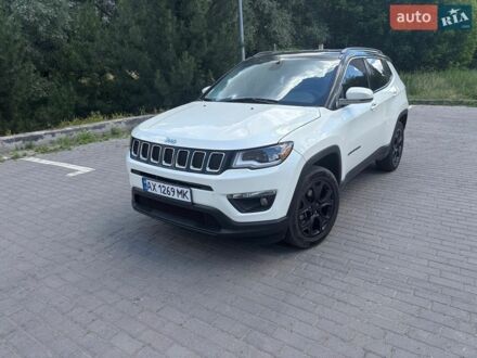 Белый Джип Компас, объемом двигателя 2.4 л и пробегом 65 тыс. км за 15600 $, фото 1 на Automoto.ua