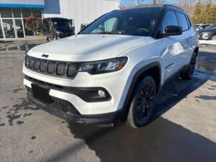 Білий Джип Compass, об'ємом двигуна 2.4 л та пробігом 14 тис. км за 10600 $, фото 1 на Automoto.ua