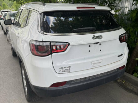 Джип Compass 2022 у Києві на Automoto.ua Білий Джип Compass, об'ємом двигуна 2.36 л та пробігом 93 тис. км за 13500 $, фото 1 на Automoto.ua