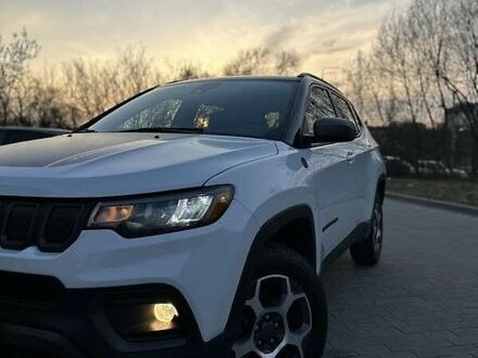 Білий Джип Compass, об'ємом двигуна 2.4 л та пробігом 38 тис. км за 22500 $, фото 1 на Automoto.ua