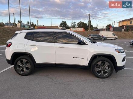 Білий Джип Compass, об'ємом двигуна 2.36 л та пробігом 37 тис. км за 18800 $, фото 1 на Automoto.ua