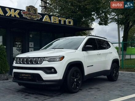 Білий Джип Compass, об'ємом двигуна 2.36 л та пробігом 54 тис. км за 17500 $, фото 1 на Automoto.ua