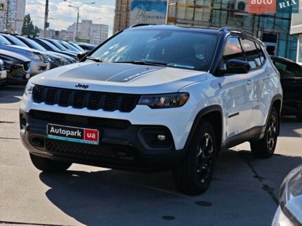 Білий Джип Compass, об'ємом двигуна 2 л та пробігом 16 тис. км за 22450 $, фото 1 на Automoto.ua