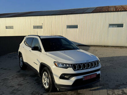 Белый Джип Компас, объемом двигателя 2 л и пробегом 122 тыс. км за 18400 $, фото 1 на Automoto.ua