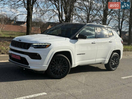 Джип Компас 2023 в Сумах на Automoto.ua Белый Джип Компас, объемом двигателя 2 л и пробегом 14 тыс. км за 25500 $, фото 1 на Automoto.ua