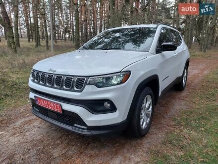 Белый Джип Компас, объемом двигателя 2 л и пробегом 18 тыс. км за 20700 $, фото 1 на Automoto.ua