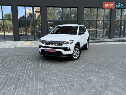 Джип Compass 2024 у Полтаві на Automoto.ua Білий Джип Compass, об'ємом двигуна 2 л та пробігом 20 тис. км за 22900 $, фото 1 на Automoto.ua
