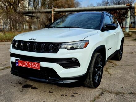 Белый Джип Компас, объемом двигателя 2 л и пробегом 8 тыс. км за 22400 $, фото 1 на Automoto.ua
