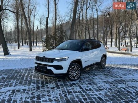 Білий Джип Compass, об'ємом двигуна 1.47 л та пробігом 18 тис. км за 33555 $, фото 1 на Automoto.ua