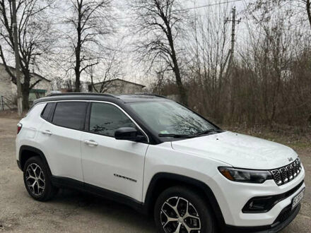 Джип Компас 2024 в Львове на Automoto.ua Белый Джип Компас, объемом двигателя 2 л и пробегом 4 тыс. км за 24300 $, фото 1 на Automoto.ua